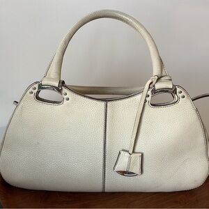 Tod’s Elegant Cream Handbag